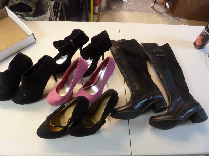 lot 630 image: Womens Shoe Lot