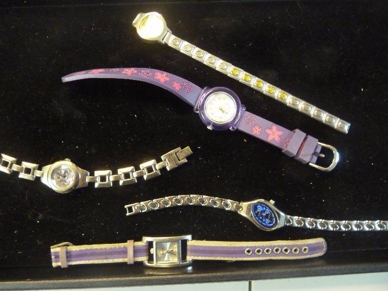 lot 637 image: Womens Watch Lot