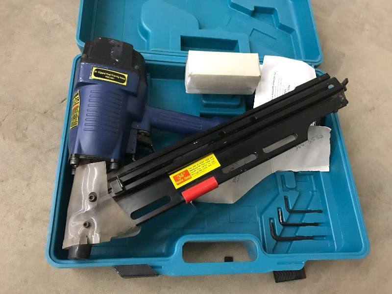 lot 4 image: Framing Nailer