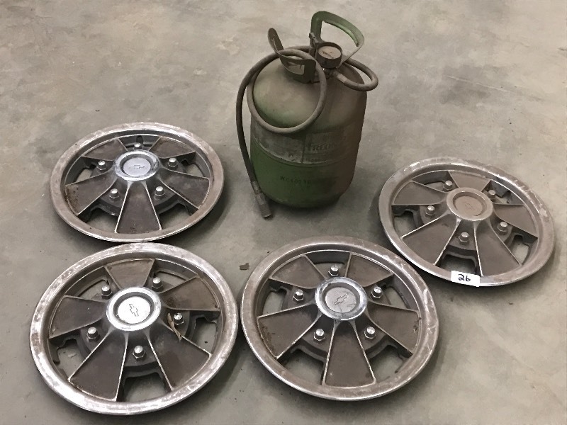 lot 26 image: Hubcaps & Tank