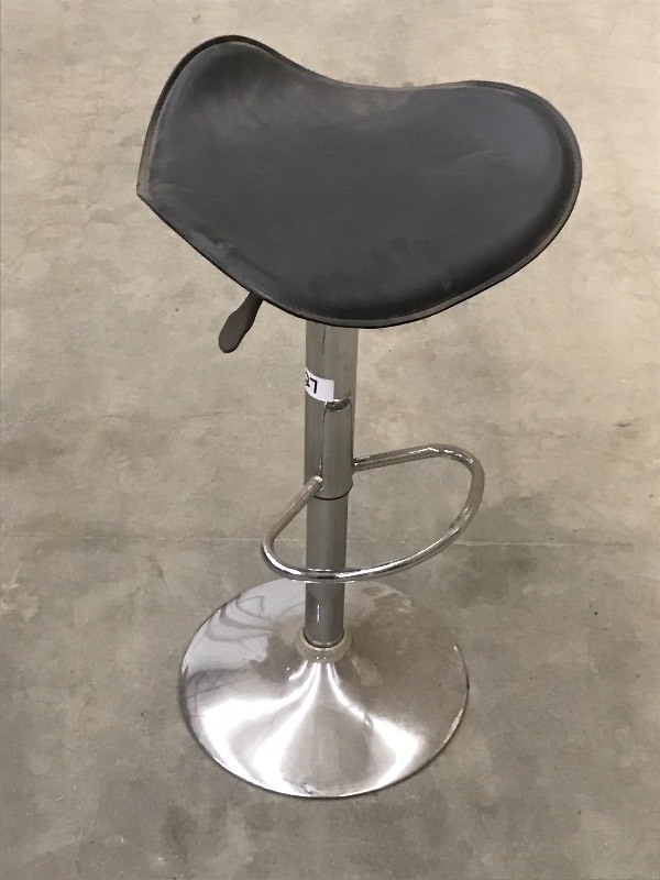 lot 27 image: Shop Stool