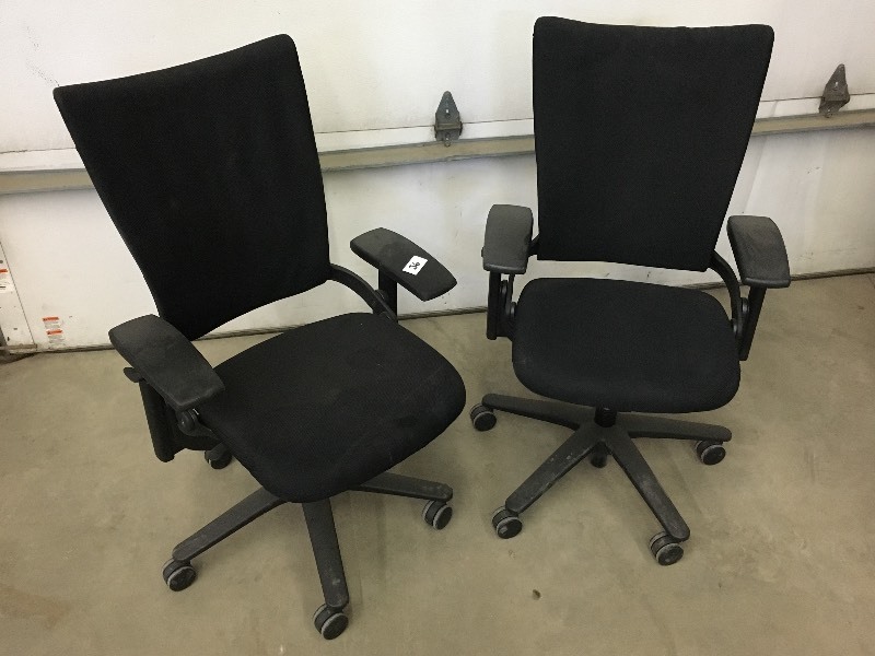 lot 36 image: Office Chairs