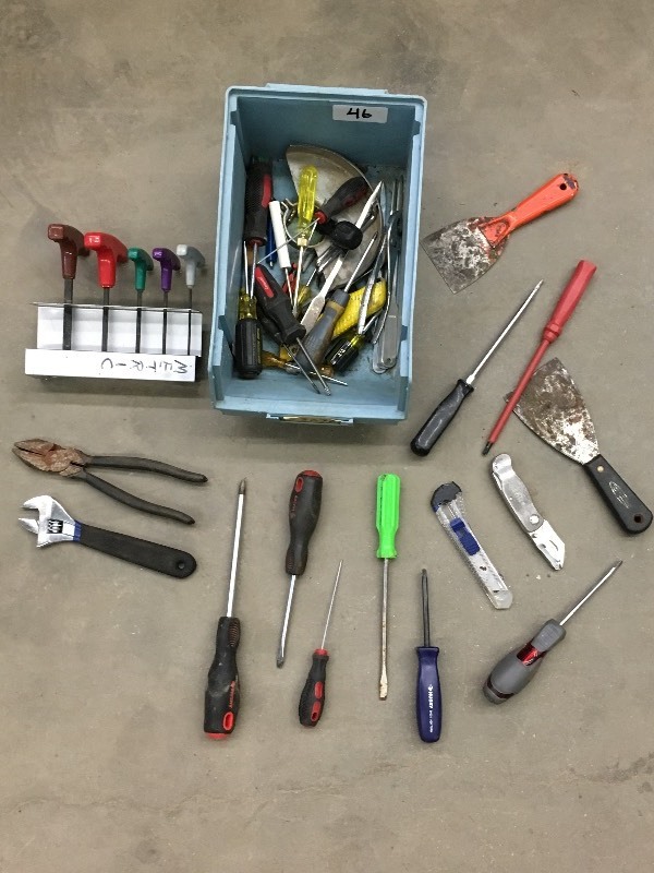 lot 46 image: Assorted Hand Tools