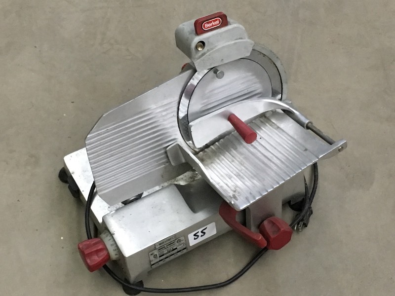 lot 55 image: Meat Slicer