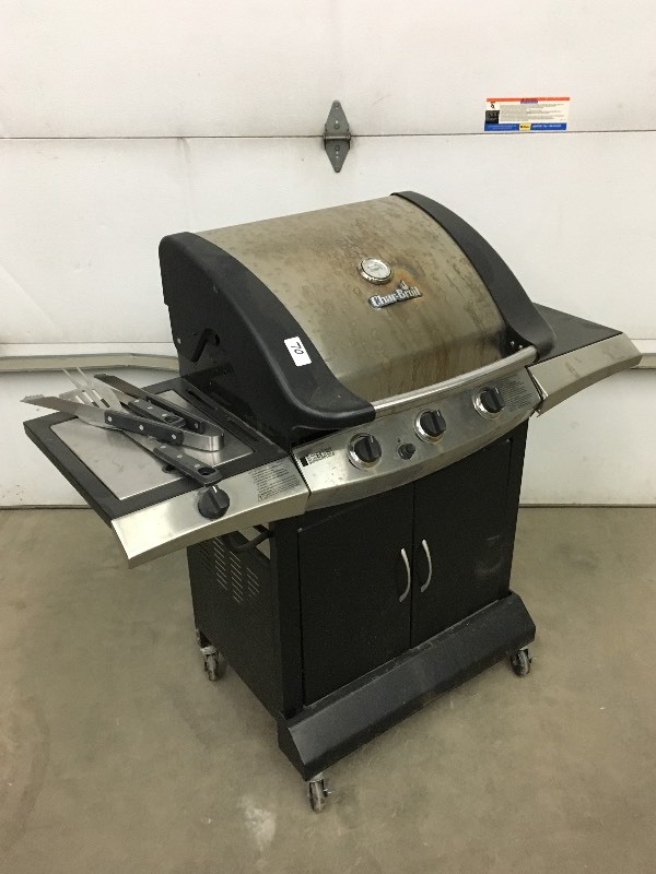 lot 70 image: Char-Broil Grill