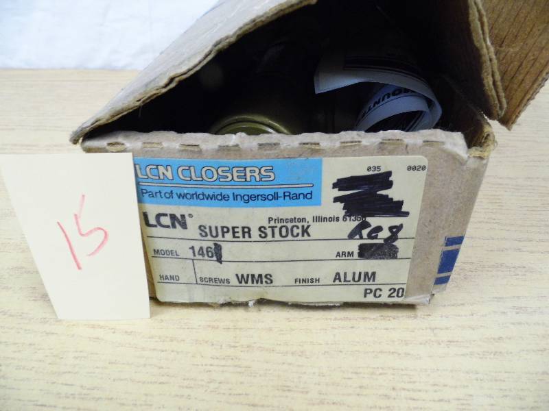 lot 15 image: Door Closer