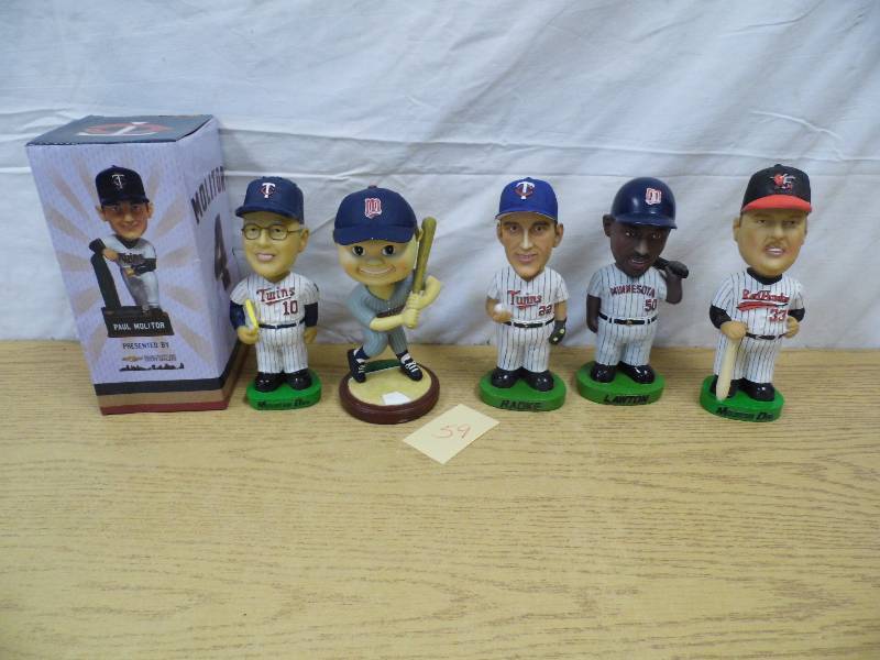 lot 59 image: Bobbleheads