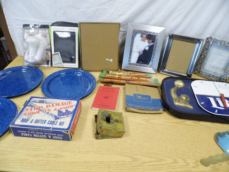 lot 63 image: Picture Frames