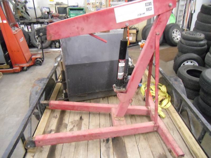 Engine Crane