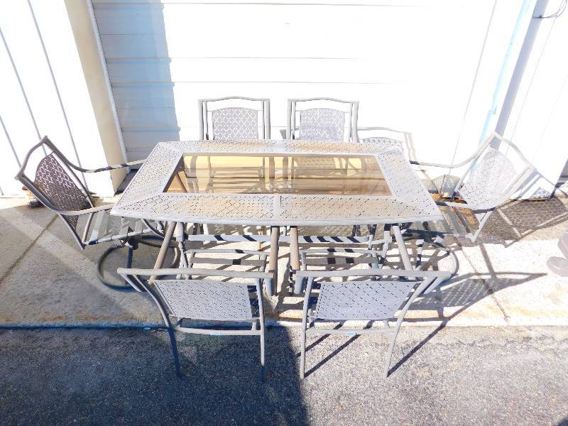 Outdoor Patio Set w 6 Chairs