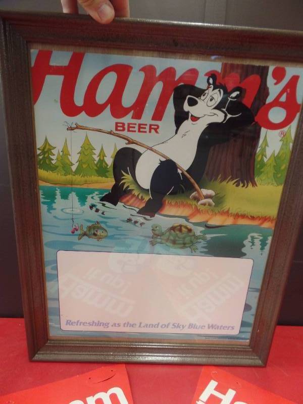 lot 215 image: Hamms Bear Art and Pennants