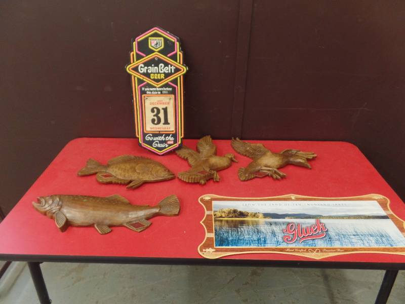 lot 222 image: Grain Belt and Gluek Beer Collectibles