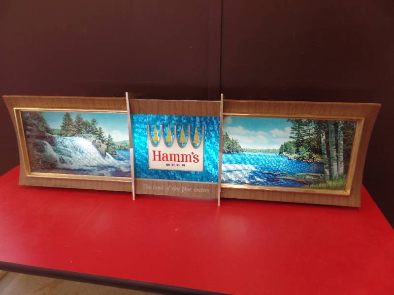 lot 202 image: Hamms Moving Light Up Sign