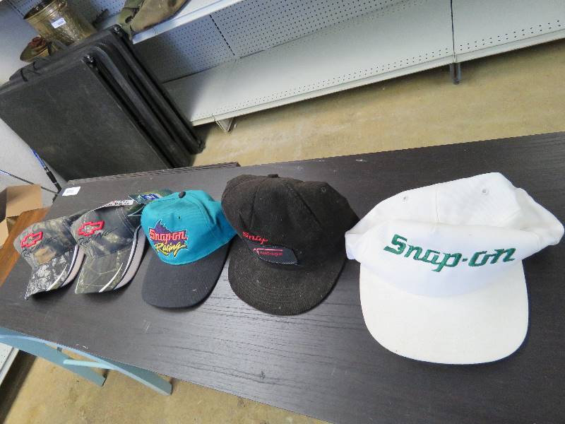 Caps