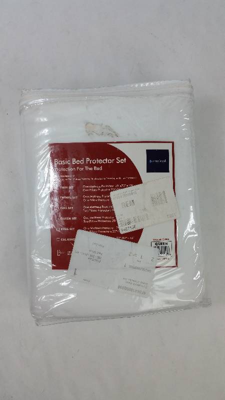 lot 97 image: Permafresh Bed Bug Mattress Protector Set - Queen