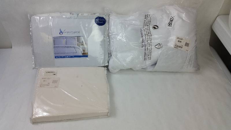 lot 113 image: Sobakawa Cloud Pillow & MyHome Wakefield 86 x 82 Draperies