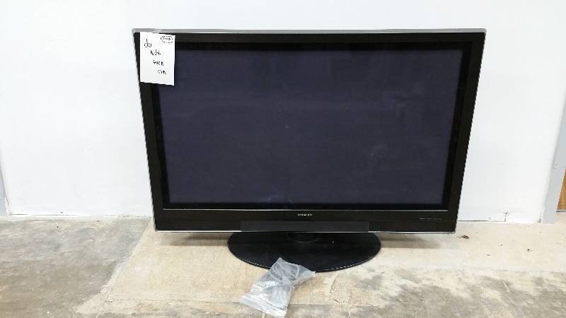 lot 117 image: Hitachi 42 HD1080 Plasma HDTV - FOR PARTS