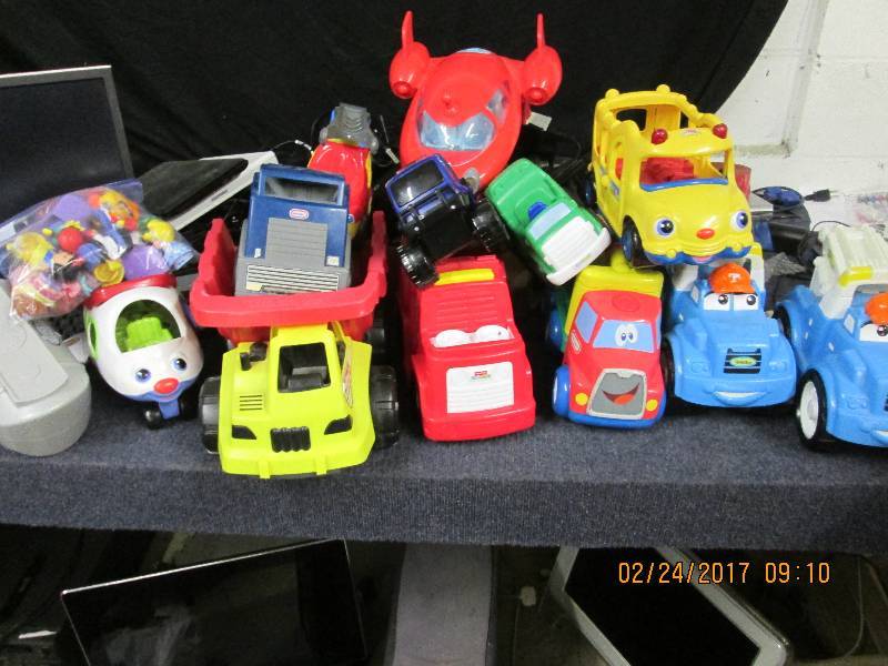 big lot of toddler trucks, bus and ...