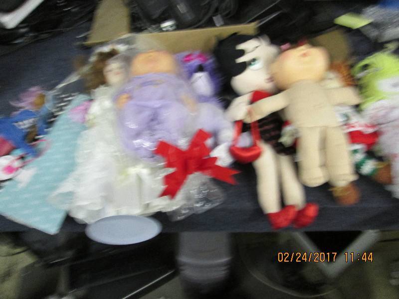 lot of dolls and a barbie...
