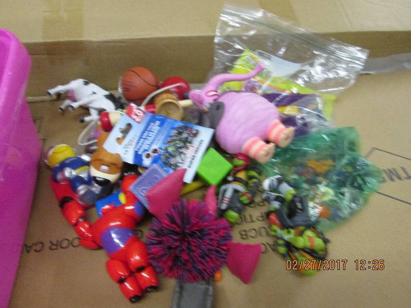 lot of toy figures ...