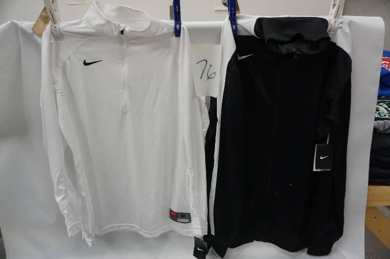 Nike Brand 14 & Full Zippered Tops
