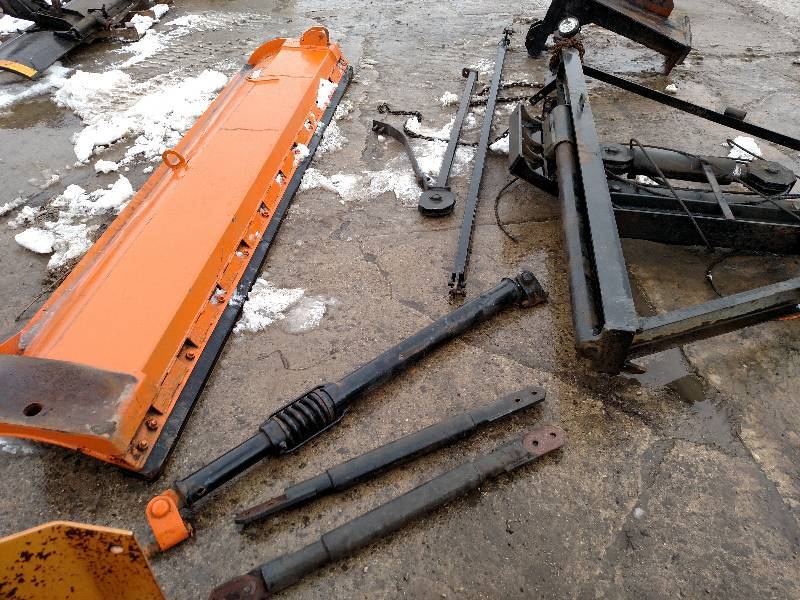 lot 21 image: Falls 11 Wing Plow From 2002 Sterl...