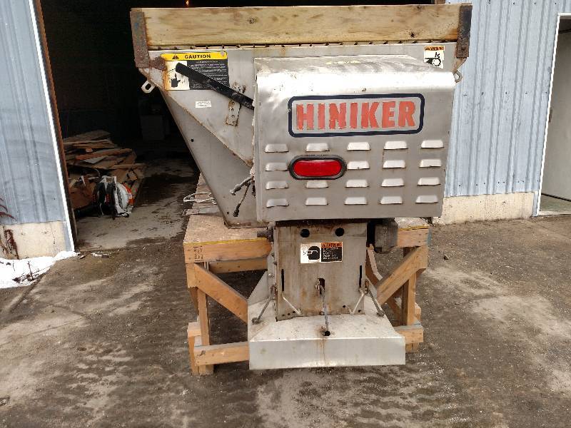 lot 19 image: Hiniker Stainless Steel Salt Spread...
