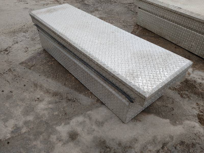 lot 27 image: Northern Aluminum Saddle Tool Box F...