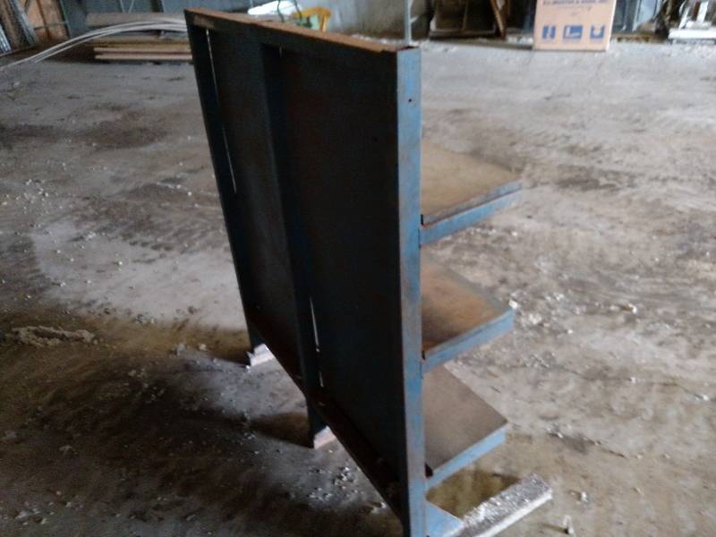 lot 50 image: Steel Shelf Unit, 45 x 10 x 52...