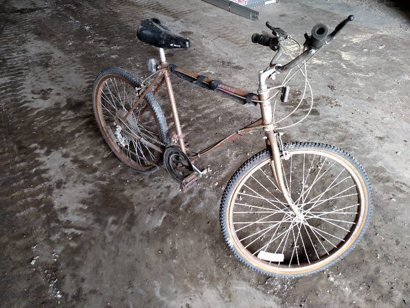 lot 53 image: Columbia Mountair 26 Bicyle, 10 Sp...