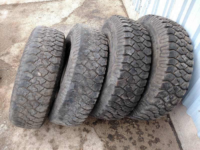 lot 42 image: (4) Goodyear Workhorse LT23585R16 ...