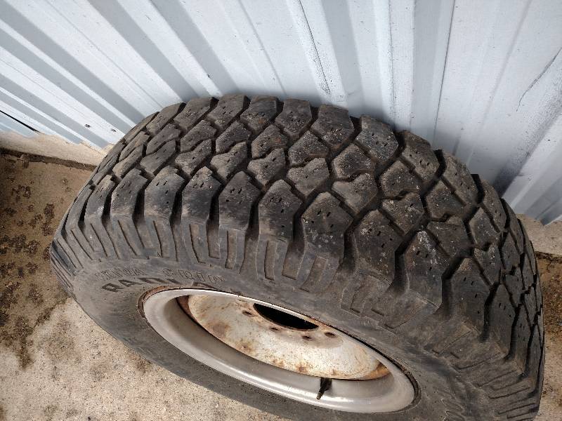 lot 43 image: (1) Goodyear Workhorse LT24575R16 ...