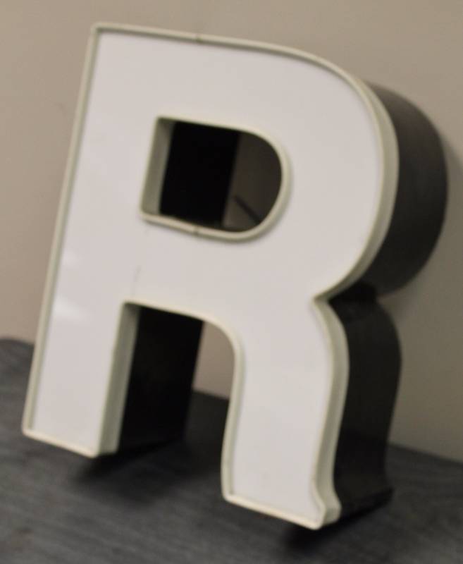 White Letter R