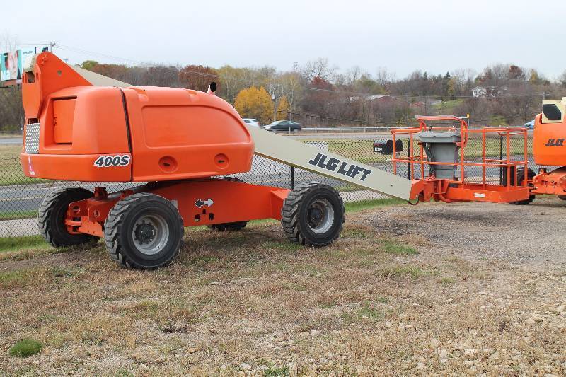 Articulating Boom Lift