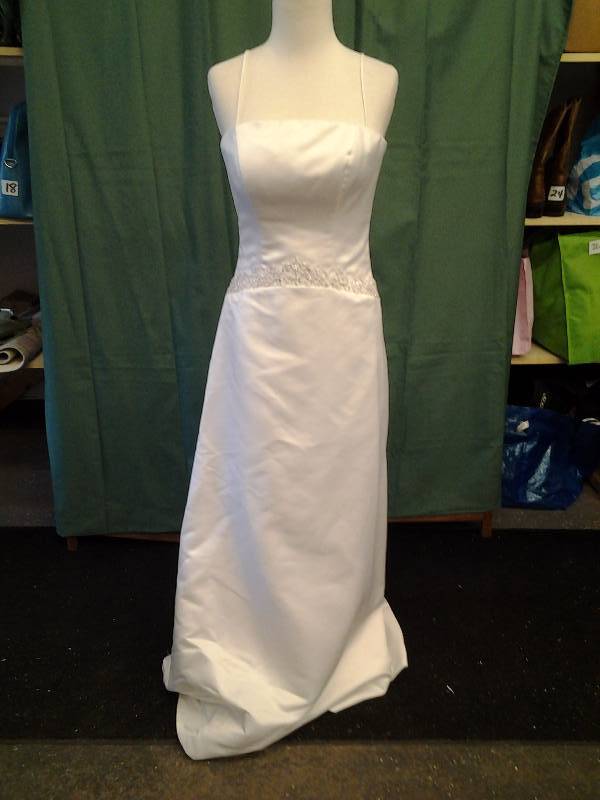 Essense- Pearl Beaded - Size 8