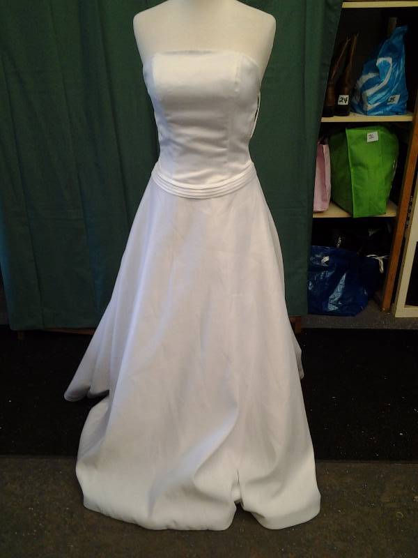 Christina Colletion - White - Size 8