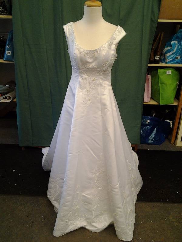 Marys - White PearlBeaded - Size 8