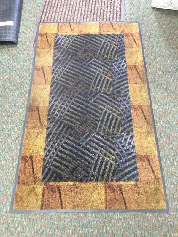 lot 6 image: Entry Door Mat