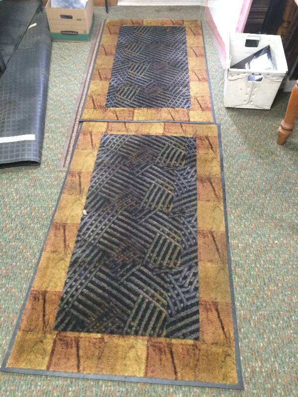 lot 7 image: 2 Entry Door Mats