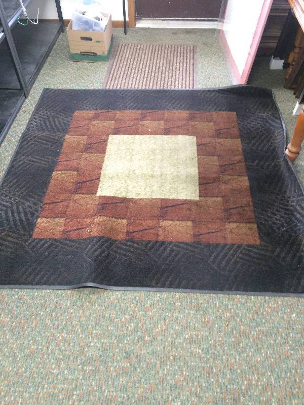lot 9 image: Entry Door Mat
