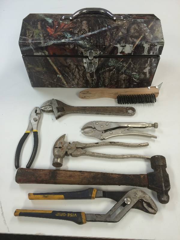 lot 23 image: Tools And Tool Box