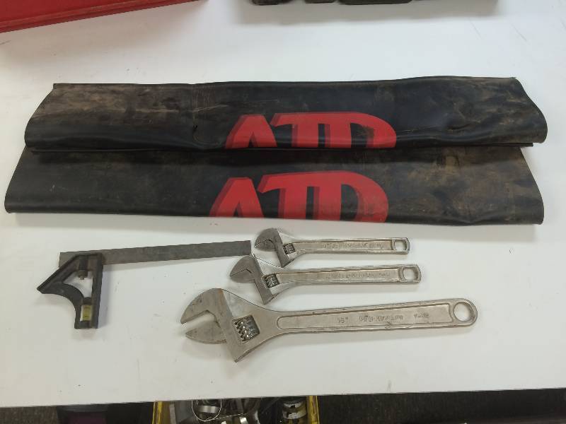 lot 78 image: Fender Covers, Crescent Wrenches