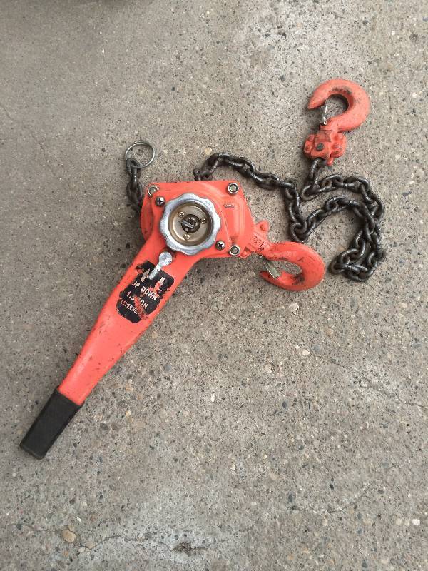lot 87 image: Ratcheting Chain Hoist