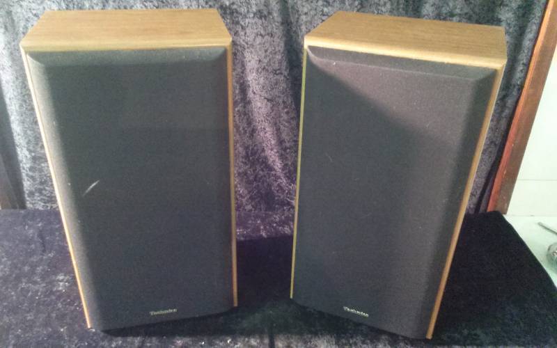 Pair Technics Speakers, 24x12x11
