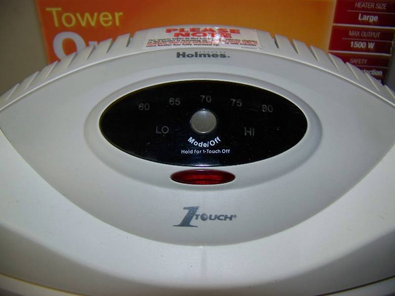 lot 7 image: Holmes, Tower, Ceramic Heater in Original Box