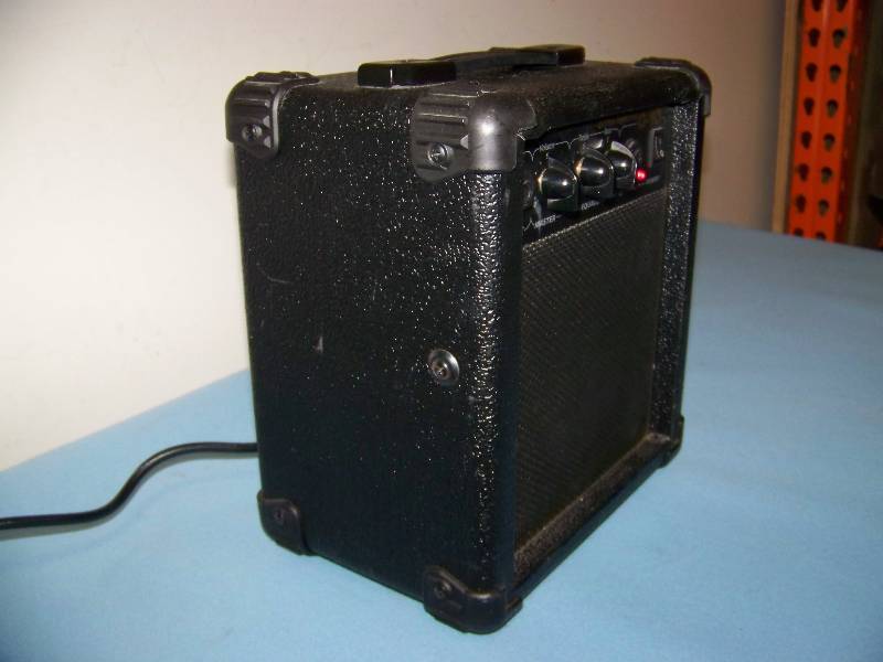 lot 10 image: Epoch, Guitar Amplifier  Amp