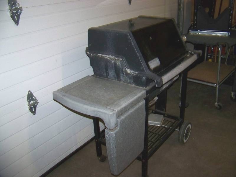 lot 3 image: Weber, Silver Edition, Three-Burner, Propane Gas Grill