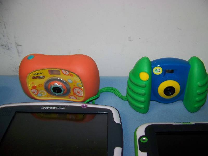 lot 44 image: (Miscellaneous) Leap Pads  Video Game Pads and other Robots  Toys