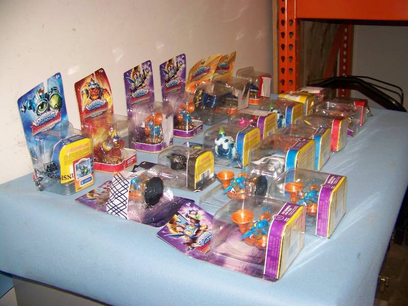 lot 18 image: (22) Skylanders Video Game Characters in Original Packaging