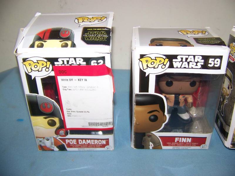 lot 19 image: (2) Star Wars, (2) Call of Duty and (1) Gears of War, POP Games, Characters in Original Boxes